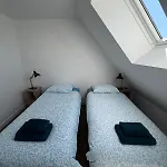 Hébergement de vacances Sel Et Vent Maison Entièrement Rénovée Belle Terrasse, Jardin Clos, Parking Privatif 150 M De La 5 Mn à Pied Tous Commerces Près De Bayeux, Arromanches Au Coeur Des Plages Du Débarquement *