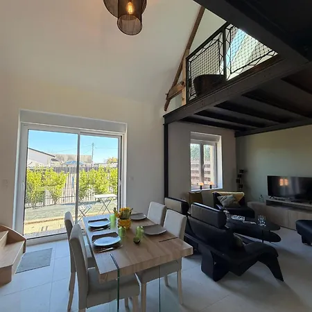 Sel Et Vent Maison Entièrement Rénovée Belle Terrasse, Jardin Clos, Parking Privatif 150 M De La 5 Mn à Pied Tous Commerces Près De Bayeux, Arromanches Au Coeur Des Plages Du Débarquement Hébergement de vacances *