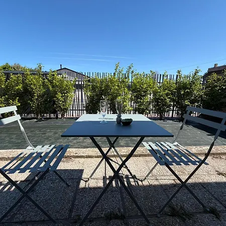 Sel Et Vent Maison Entierement Renovee Belle Terrasse, Jardin Clos, Parking Privatif 150 M De La 5 Mn A Pied Tous Commerces Pres De Bayeux, Arromanches Au Coeur Des Plages Du Debarquement بيت للعطل أسنل