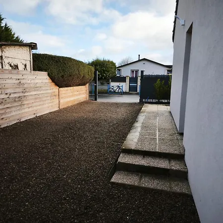 Sel Et Vent Maison Entierement Renovee Belle Terrasse, Jardin Clos, Parking Privatif 150 M De La 5 Mn A Pied Tous Commerces Pres De Bayeux, Arromanches Au Coeur Des Plages Du Debarquement