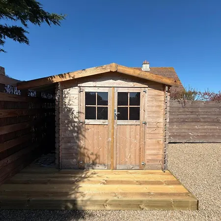 Sel Et Vent Maison Entierement Renovee Belle Terrasse, Jardin Clos, Parking Privatif 150 M De La 5 Mn A Pied Tous Commerces Pres De Bayeux, Arromanches Au Coeur Des Plages Du Debarquement بيت للعطل *