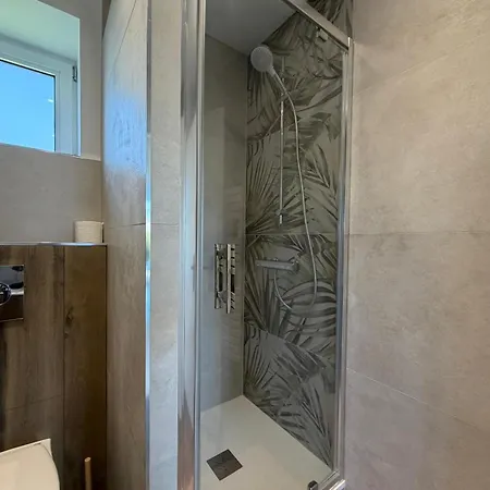 Sel Et Vent Maison Entierement Renovee Belle Terrasse, Jardin Clos, Parking Privatif 150 M De La 5 Mn A Pied Tous Commerces Pres De Bayeux, Arromanches Au Coeur Des Plages Du Debarquement *