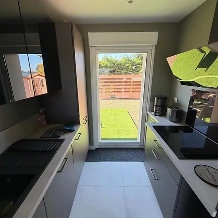 بيت للعطل Sel Et Vent Maison Entierement Renovee Belle Terrasse, Jardin Clos, Parking Privatif 150 M De La 5 Mn A Pied Tous Commerces Pres De Bayeux, Arromanches Au Coeur Des Plages Du Debarquement