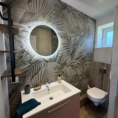 بيت للعطل Sel Et Vent Maison Entierement Renovee Belle Terrasse, Jardin Clos, Parking Privatif 150 M De La 5 Mn A Pied Tous Commerces Pres De Bayeux, Arromanches Au Coeur Des Plages Du Debarquement أسنل