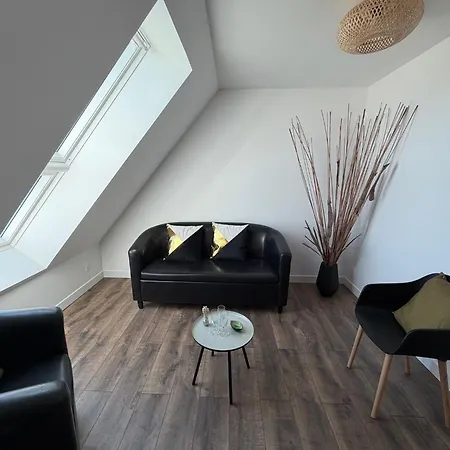 Sel Et Vent Maison Entierement Renovee Belle Terrasse, Jardin Clos, Parking Privatif 150 M De La 5 Mn A Pied Tous Commerces Pres De Bayeux, Arromanches Au Coeur Des Plages Du Debarquement بيت للعطل *