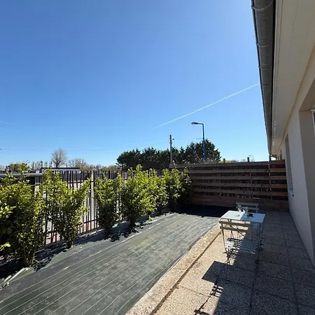 Sel Et Vent Maison Entierement Renovee Belle Terrasse, Jardin Clos, Parking Privatif 150 M De La 5 Mn A Pied Tous Commerces Pres De Bayeux, Arromanches Au Coeur Des Plages Du Debarquement بيت للعطل أسنل