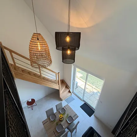 Sel Et Vent Maison Entierement Renovee Belle Terrasse, Jardin Clos, Parking Privatif 150 M De La 5 Mn A Pied Tous Commerces Pres De Bayeux, Arromanches Au Coeur Des Plages Du Debarquement بيت للعطل أسنل